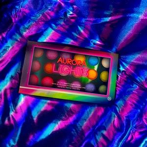 BH Cosmetics Aurora Lights Palette